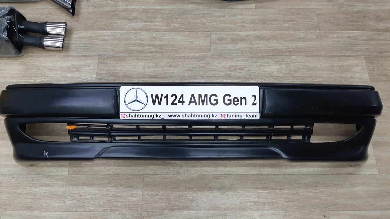 Передний бампер W124 AMG 2 (рестайлинг) MERCEDES-BENZ (не оригинал)